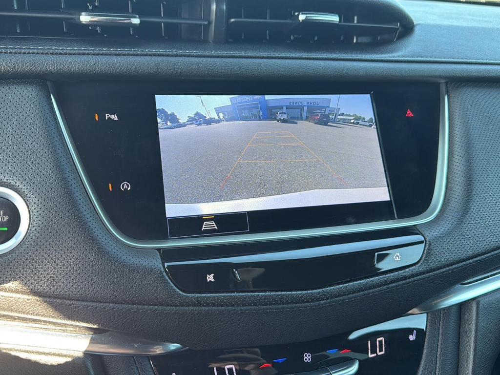 used 2022 Cadillac XT5 car, priced at $31,995