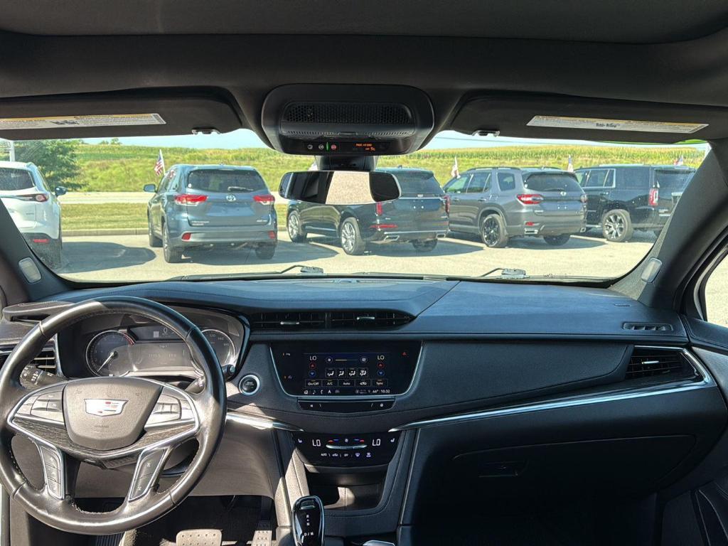 used 2022 Cadillac XT5 car, priced at $31,995