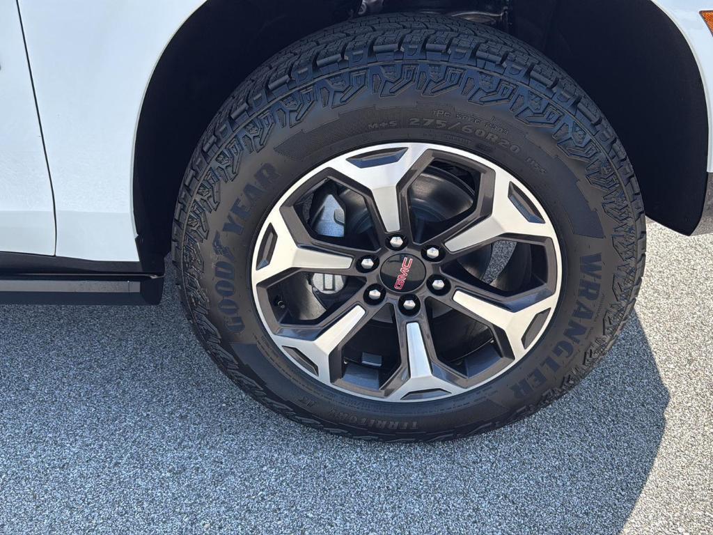used 2025 GMC Yukon car, priced at $102,500