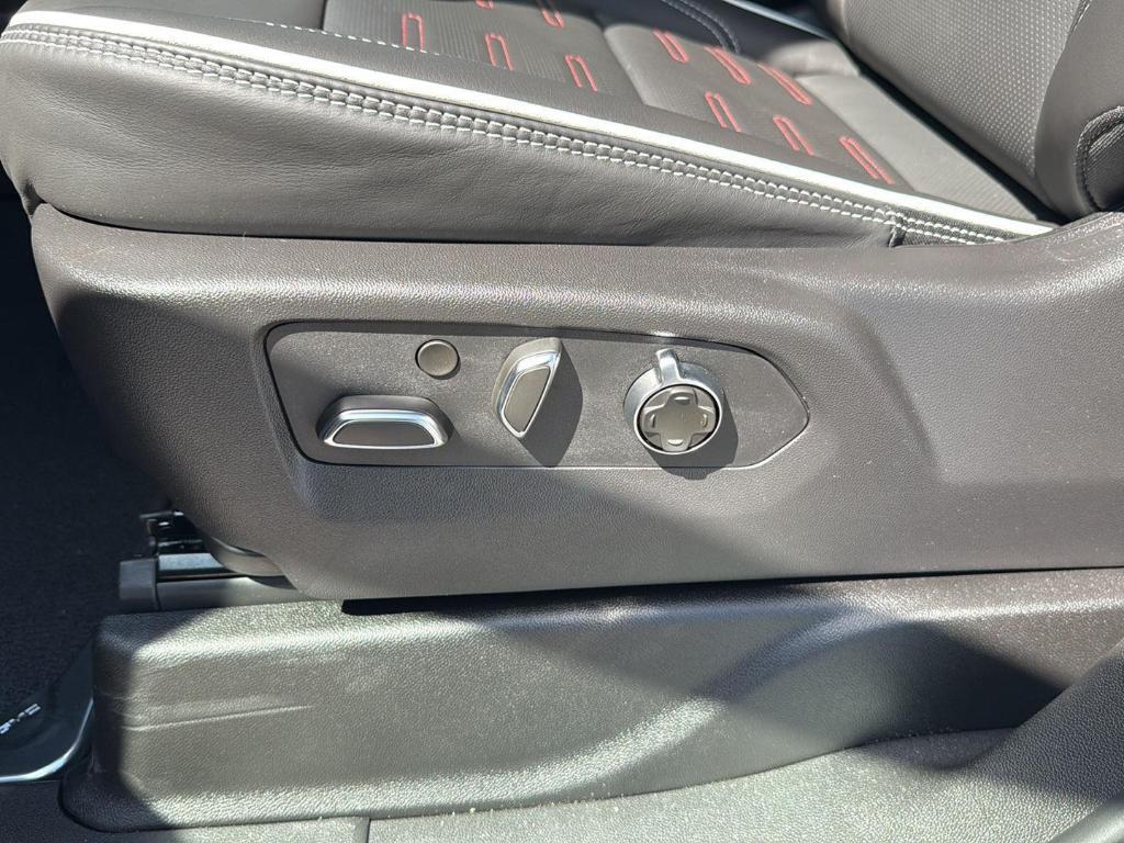 used 2025 GMC Yukon car, priced at $102,500
