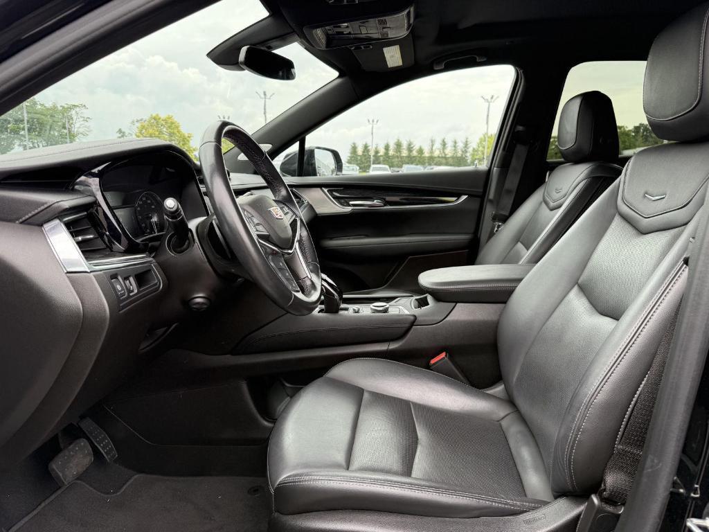 used 2022 Cadillac XT5 car, priced at $35,000