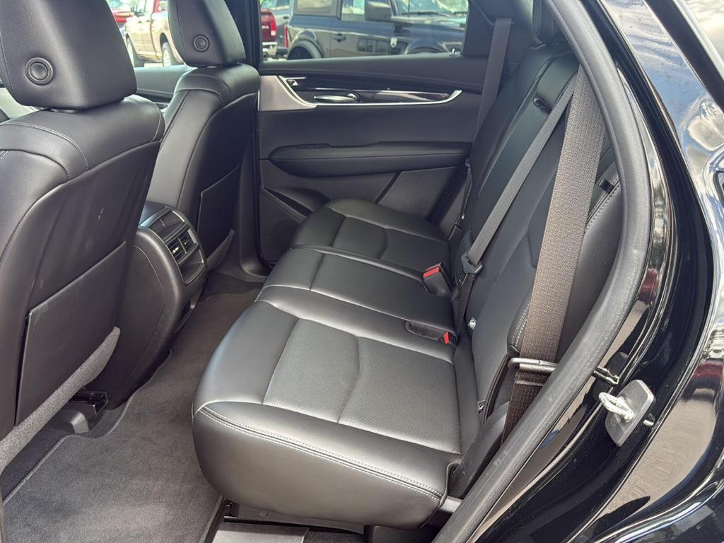 used 2022 Cadillac XT5 car, priced at $32,895