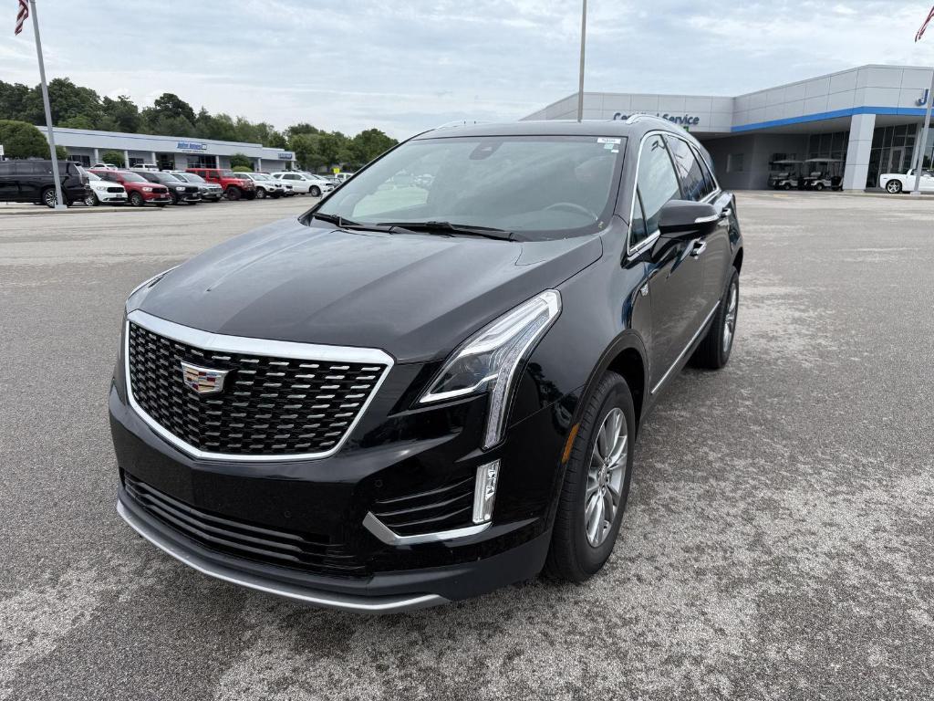 used 2022 Cadillac XT5 car, priced at $35,000