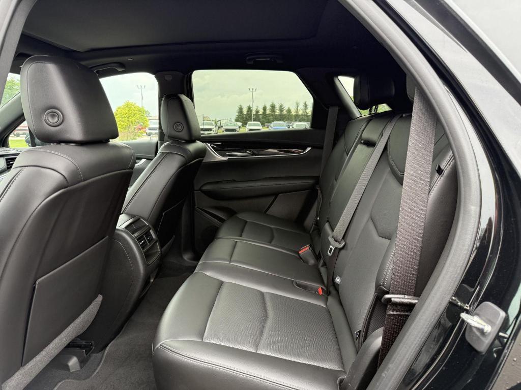 used 2022 Cadillac XT5 car, priced at $35,000