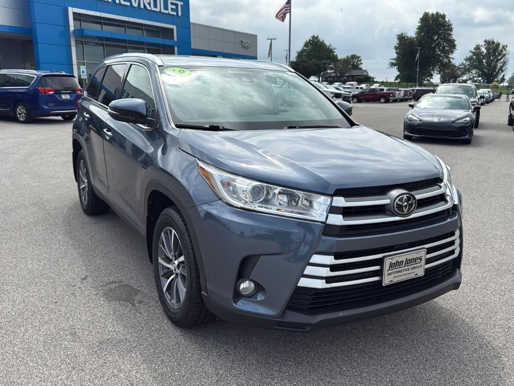 used 2019 Toyota Highlander car, priced at $23,745