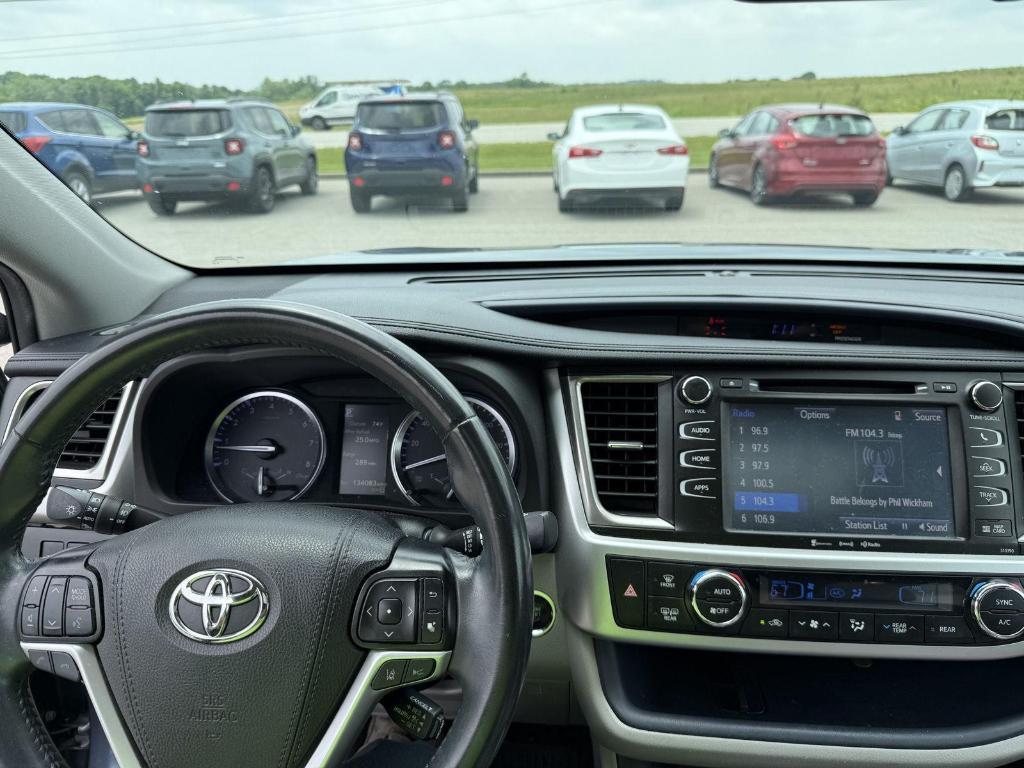used 2019 Toyota Highlander car, priced at $23,995