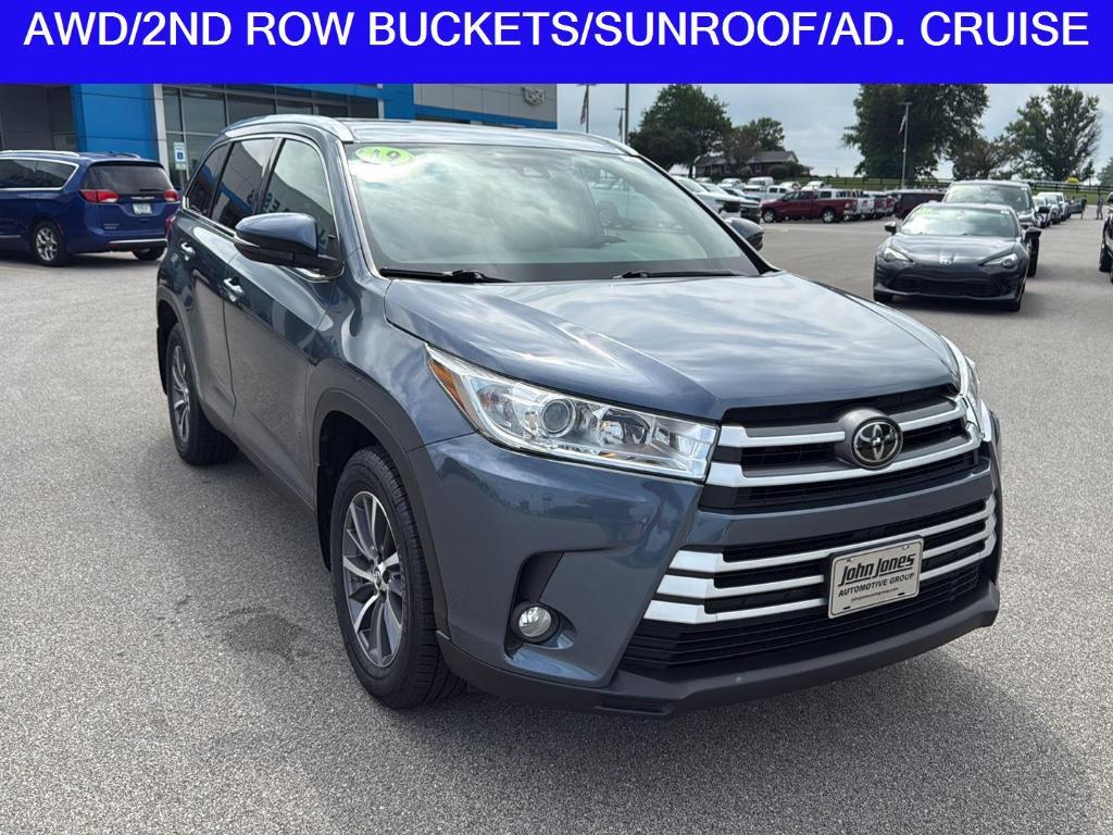 used 2019 Toyota Highlander car, priced at $21,995