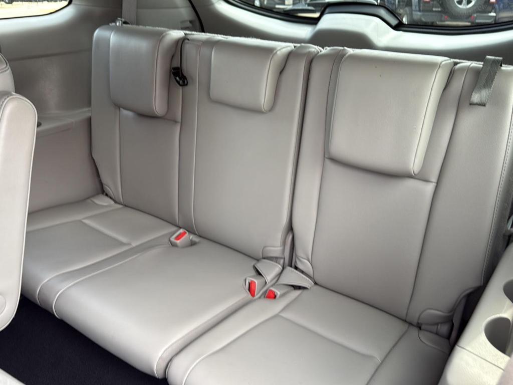 used 2019 Toyota Highlander car, priced at $23,745
