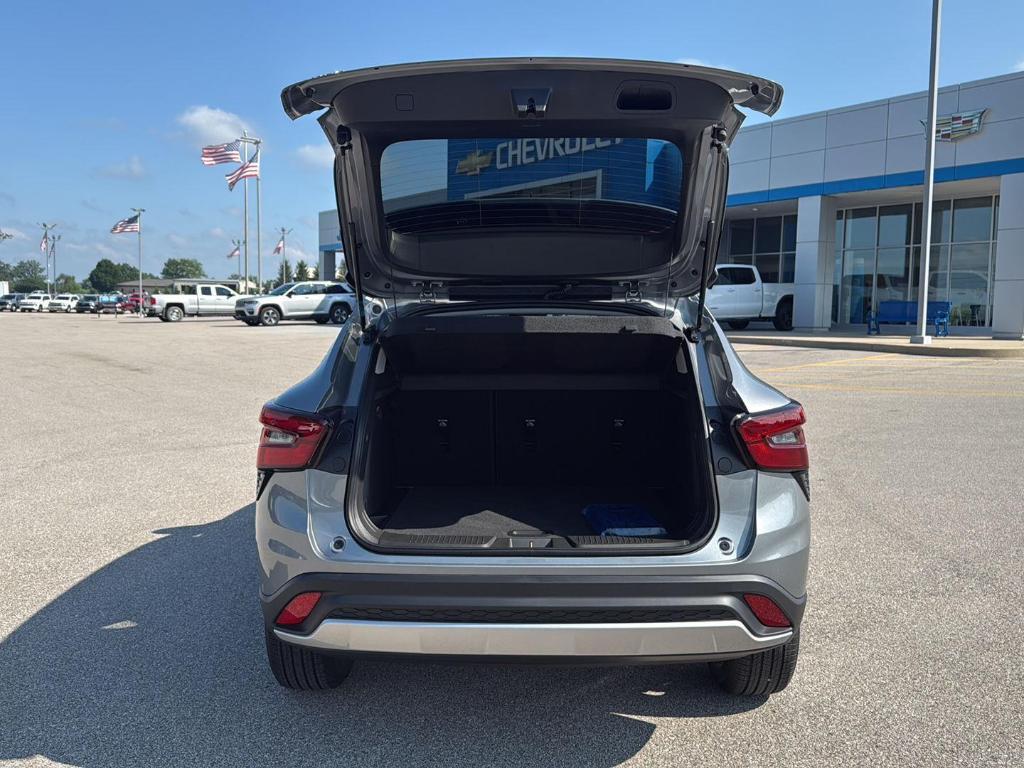 new 2025 Chevrolet Trax car, priced at $24,690