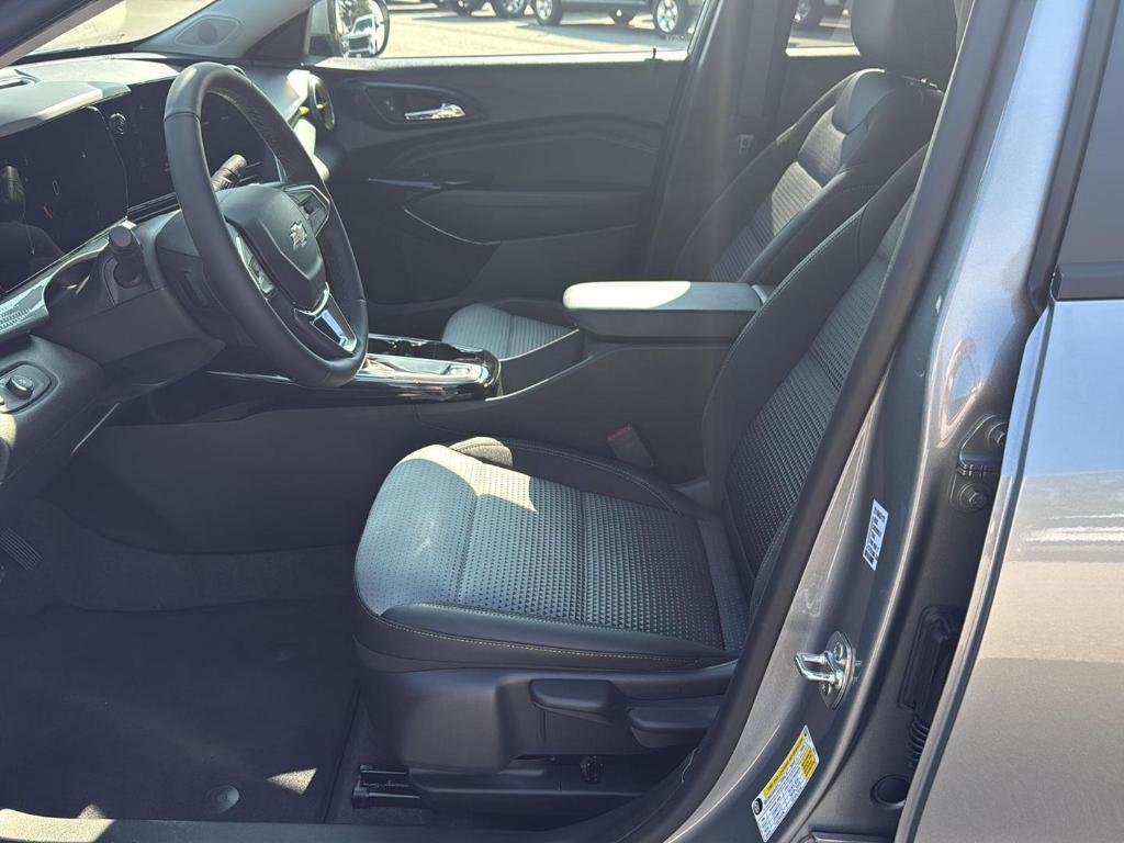 new 2025 Chevrolet Trax car, priced at $24,690