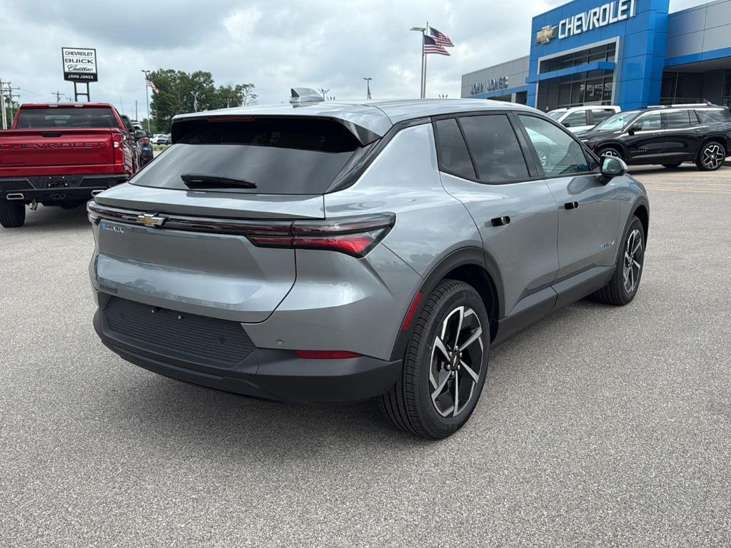 new 2025 Chevrolet Equinox EV car, priced at $32,995