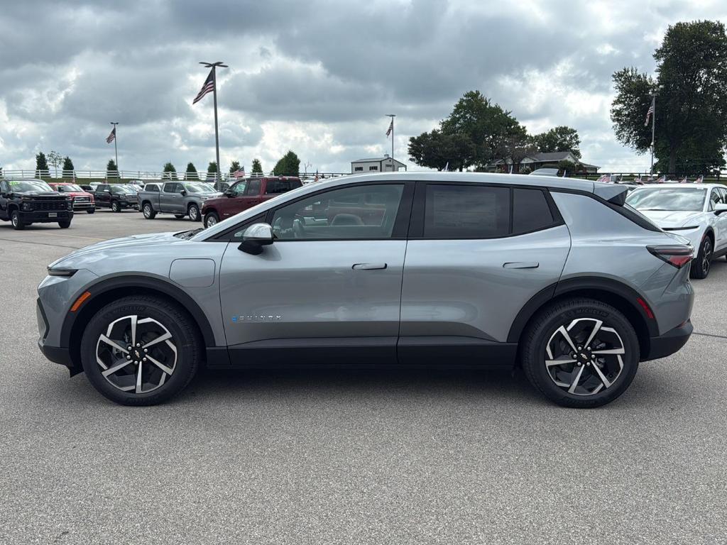 new 2025 Chevrolet Equinox EV car, priced at $32,995