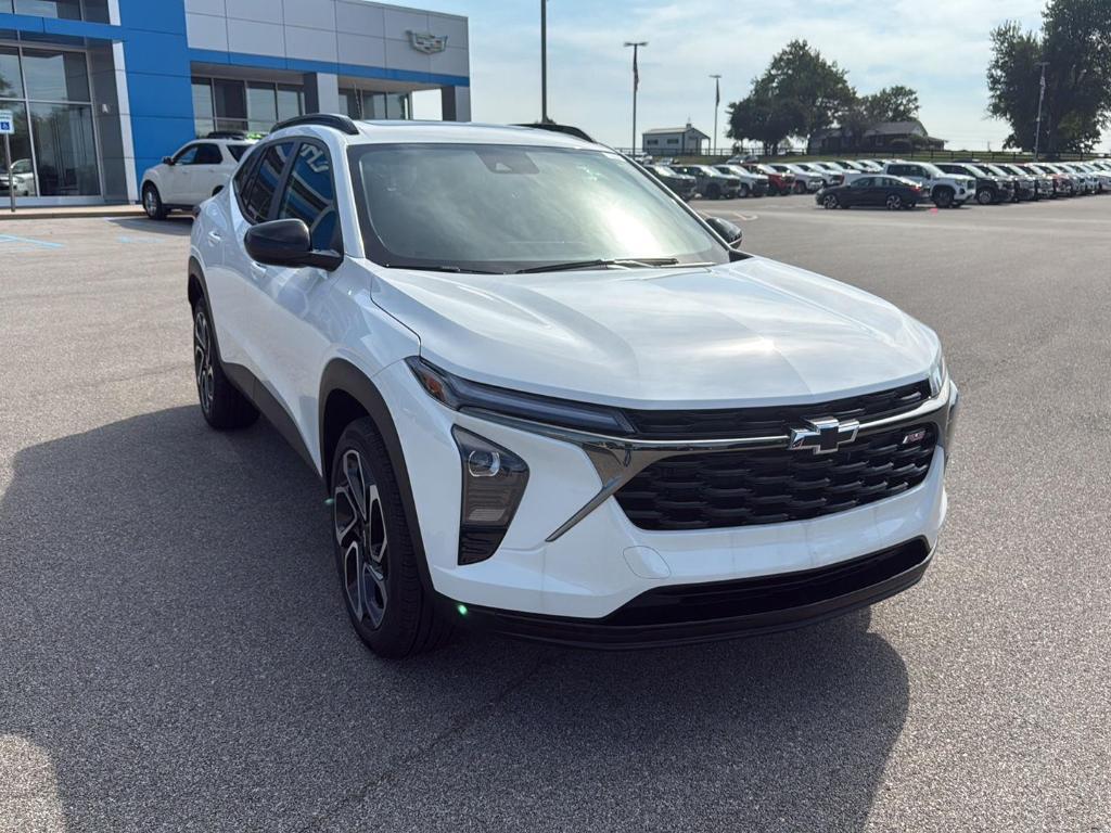 new 2025 Chevrolet Trax car, priced at $27,850