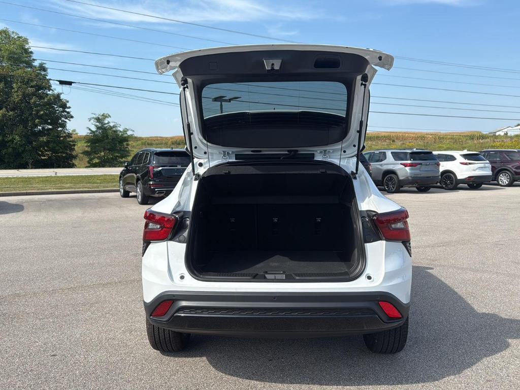 new 2025 Chevrolet Trax car, priced at $27,850