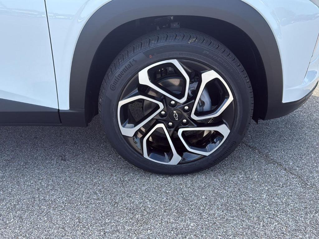 new 2025 Chevrolet Trax car, priced at $27,850