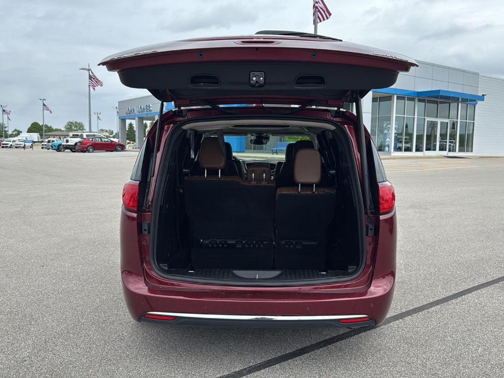 used 2017 Chrysler Pacifica car, priced at $11,895