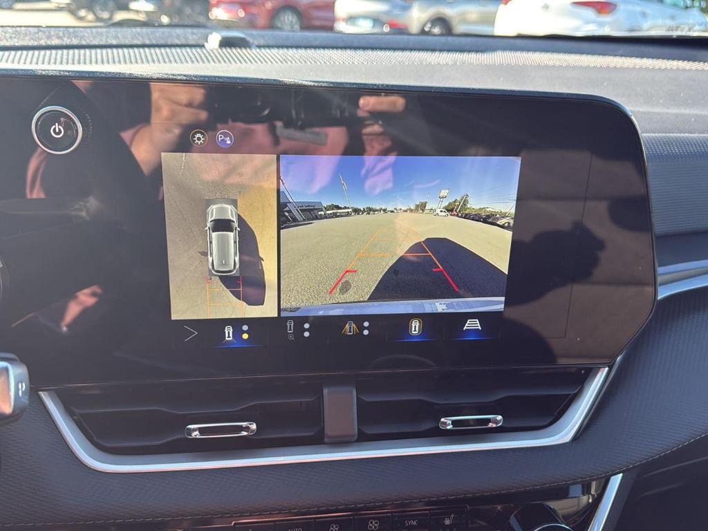 new 2026 Chevrolet Equinox car, priced at $33,795