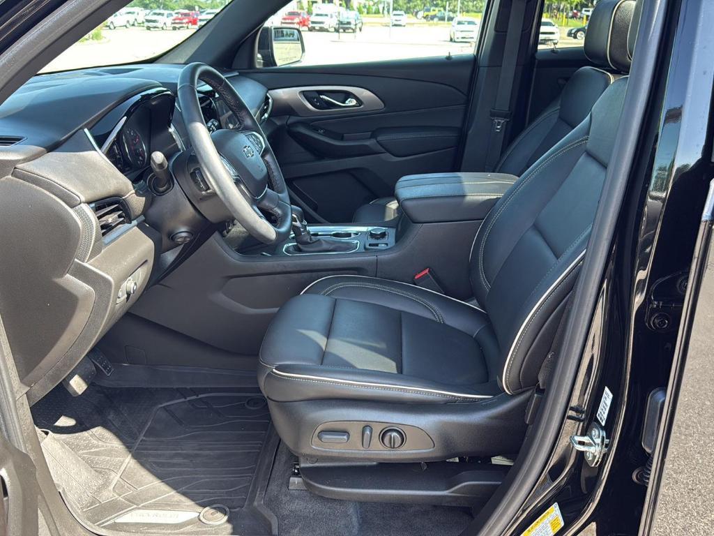 used 2023 Chevrolet Traverse car, priced at $42,795