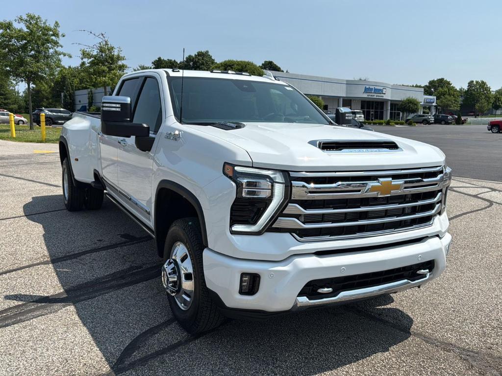 new 2025 Chevrolet Silverado 3500 car, priced at $92,265