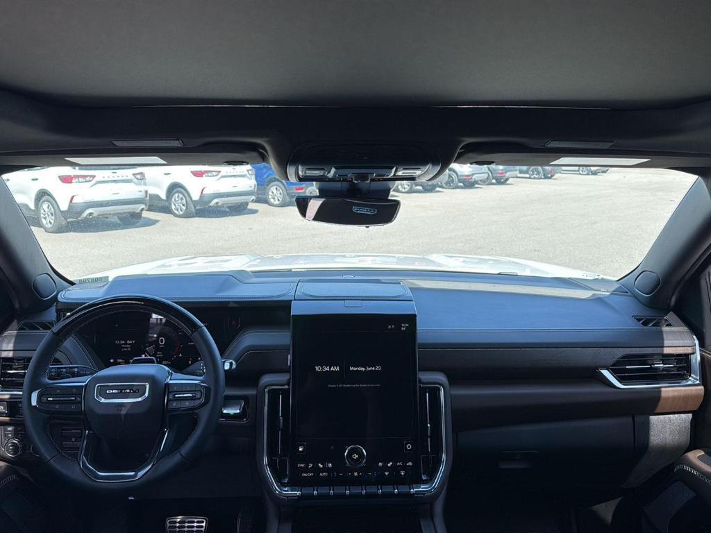 used 2025 GMC Yukon car, priced at $112,900