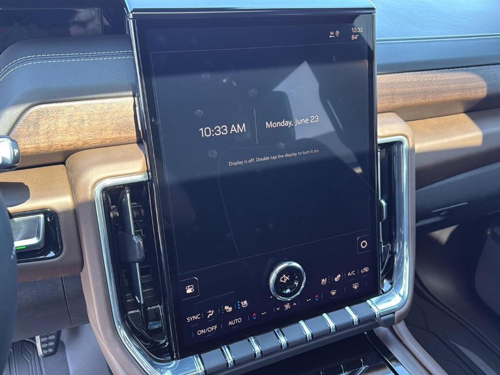 used 2025 GMC Yukon car, priced at $112,900