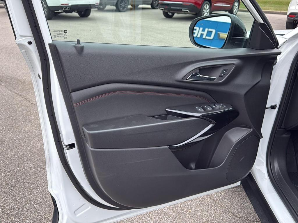 new 2025 Chevrolet Trax car, priced at $27,850