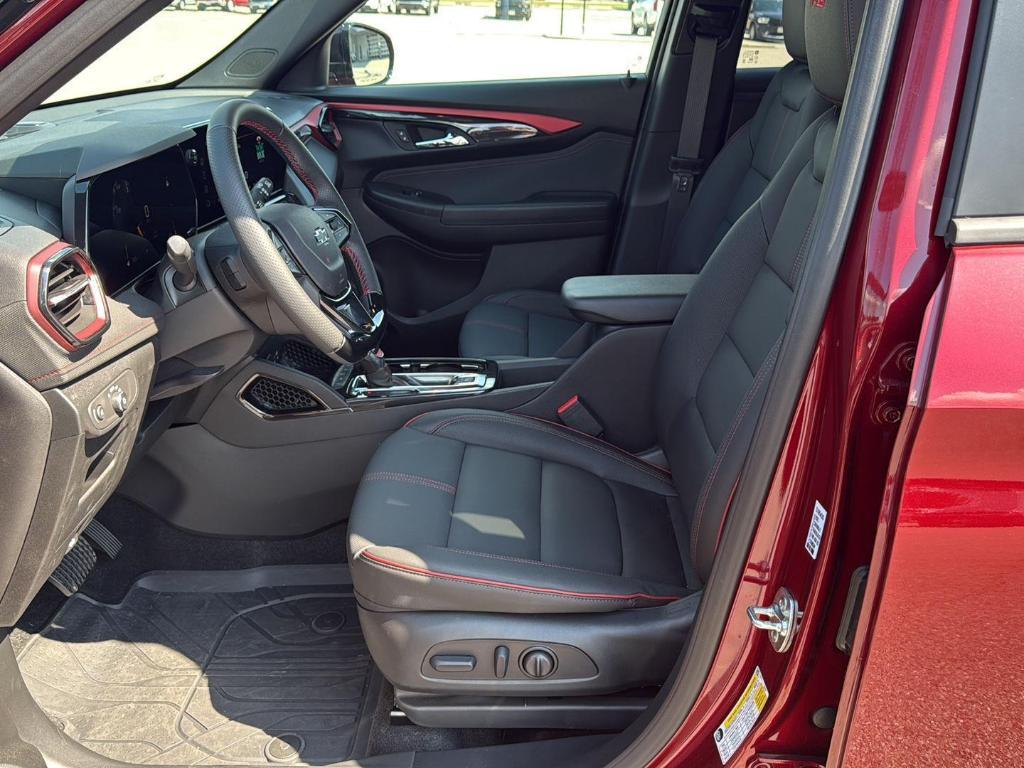 new 2025 Chevrolet TrailBlazer car, priced at $30,835