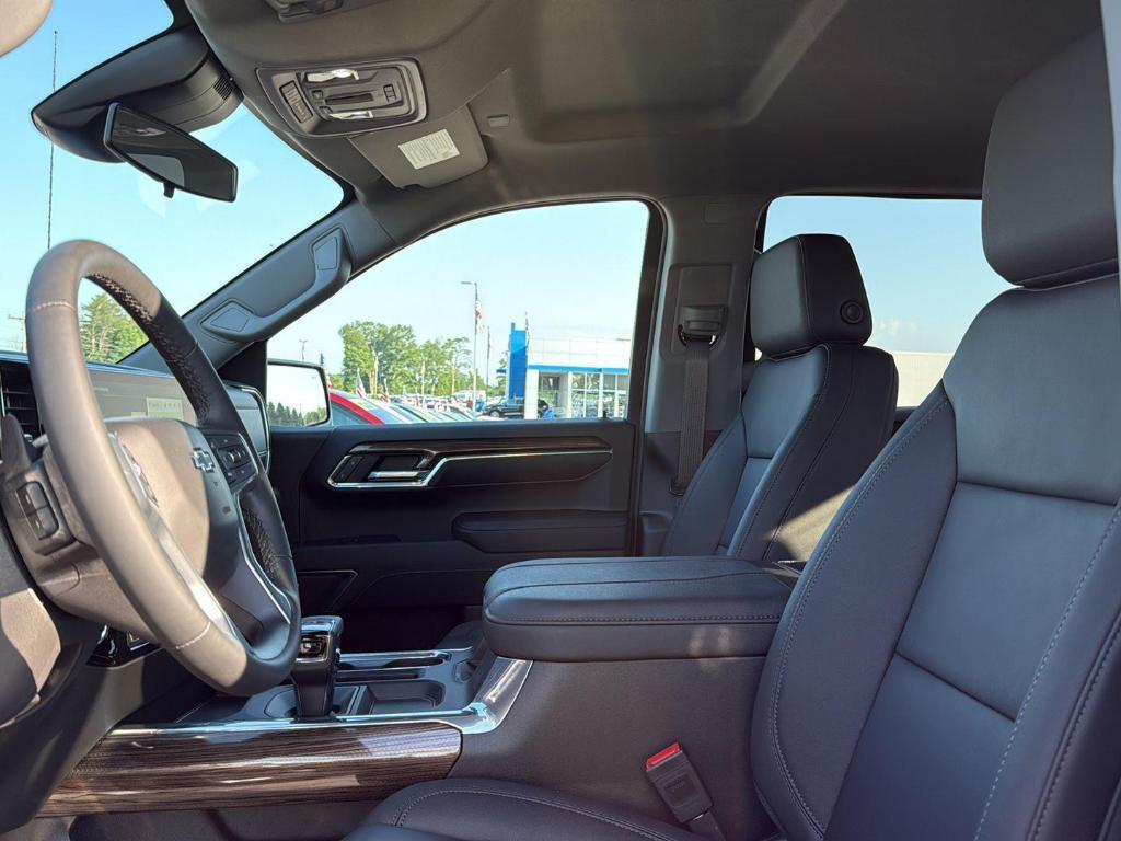 used 2024 Chevrolet Silverado 1500 car, priced at $60,895