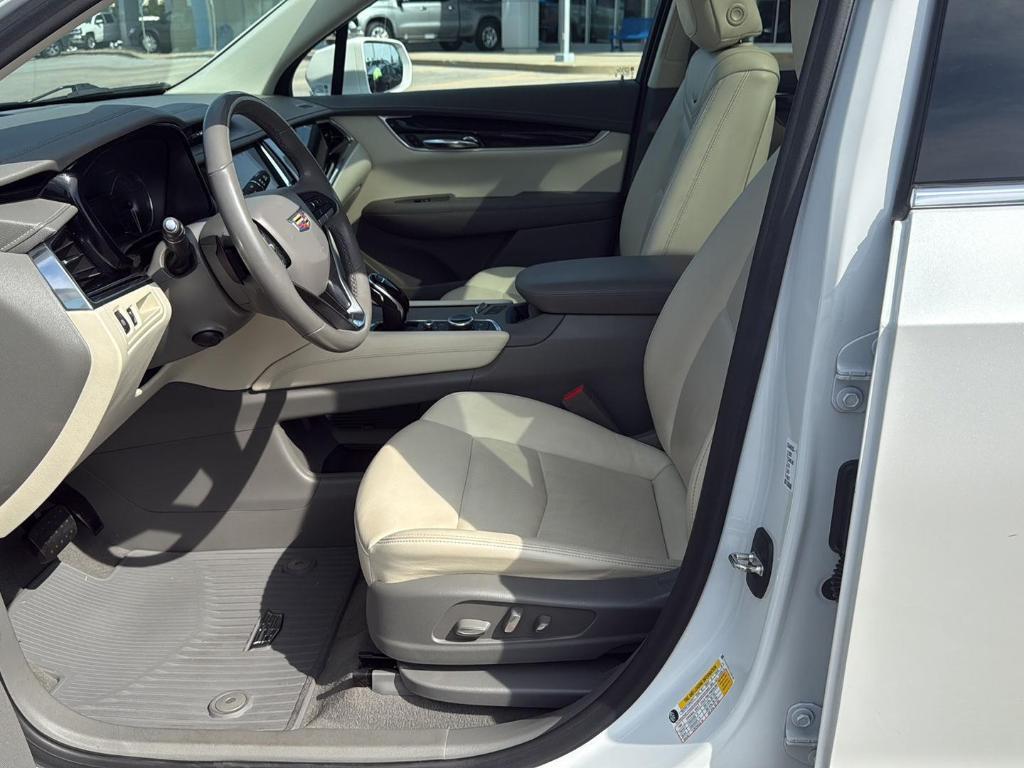 used 2020 Cadillac XT6 car, priced at $30,445