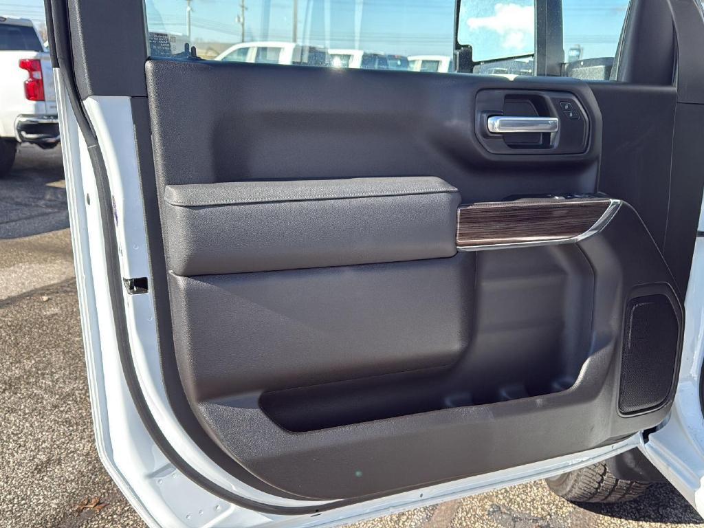 new 2025 Chevrolet Silverado 3500 car, priced at $65,280