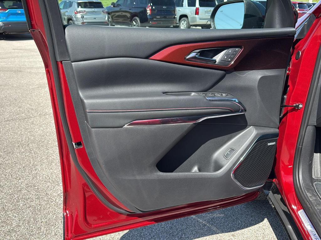 new 2025 Chevrolet Traverse car, priced at $58,800