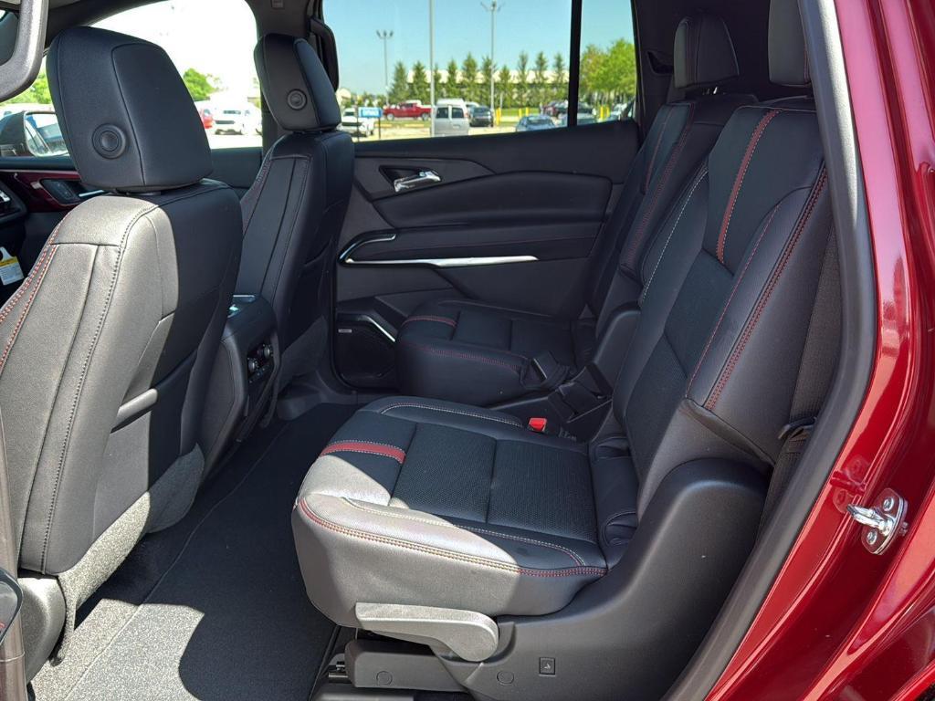 new 2025 Chevrolet Traverse car, priced at $58,800