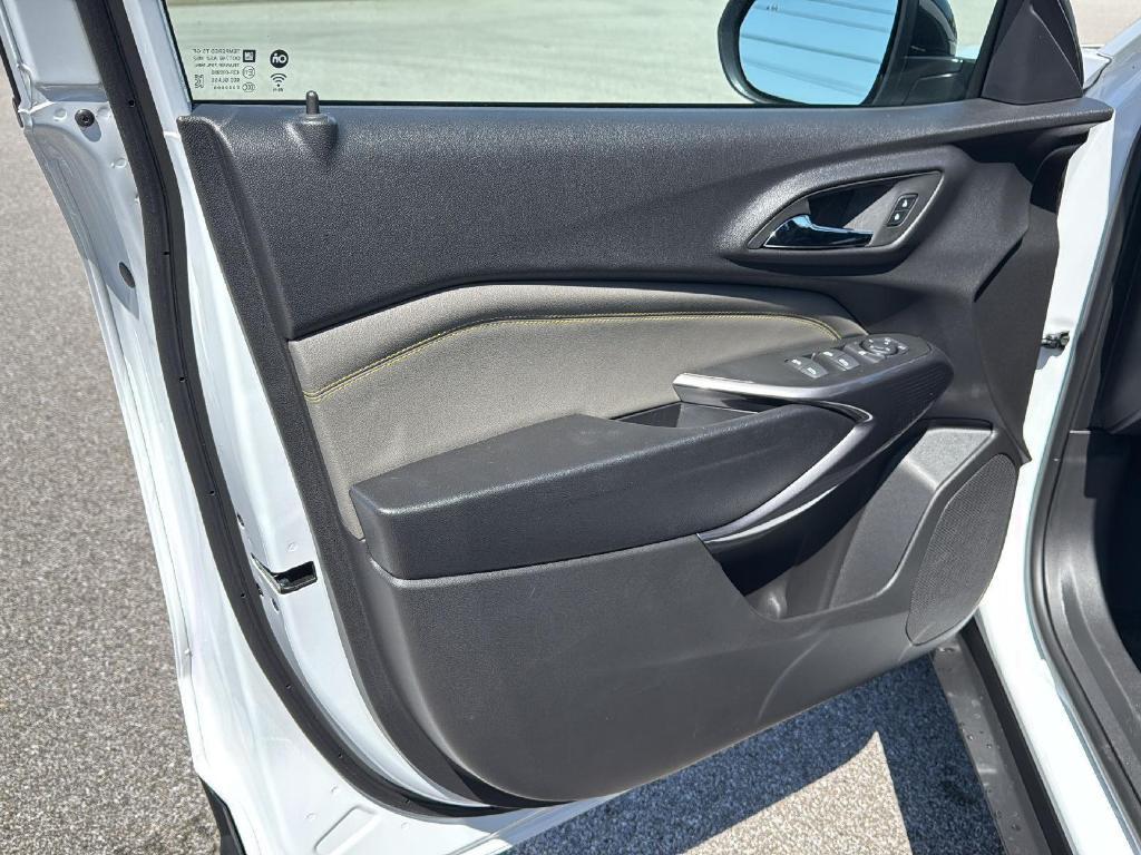 new 2025 Chevrolet Trax car, priced at $26,980