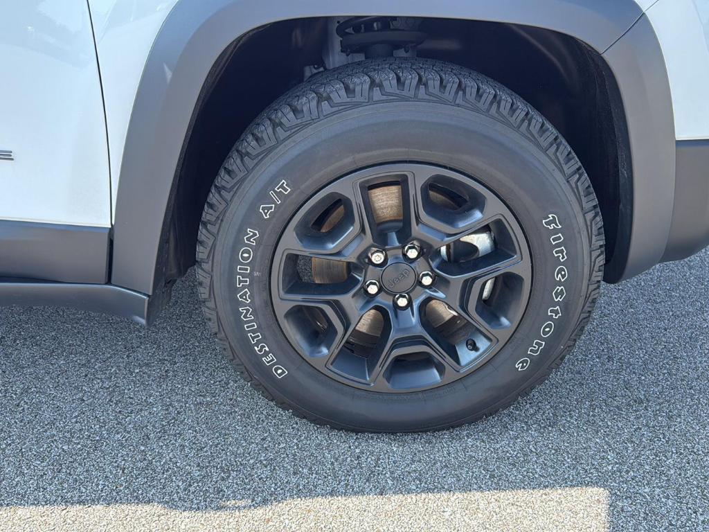 used 2022 Jeep Cherokee car, priced at $28,495