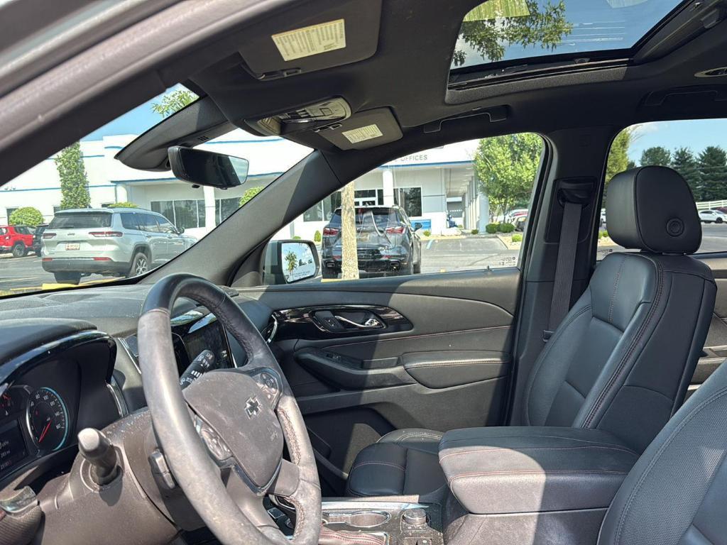 used 2023 Chevrolet Traverse car, priced at $42,995
