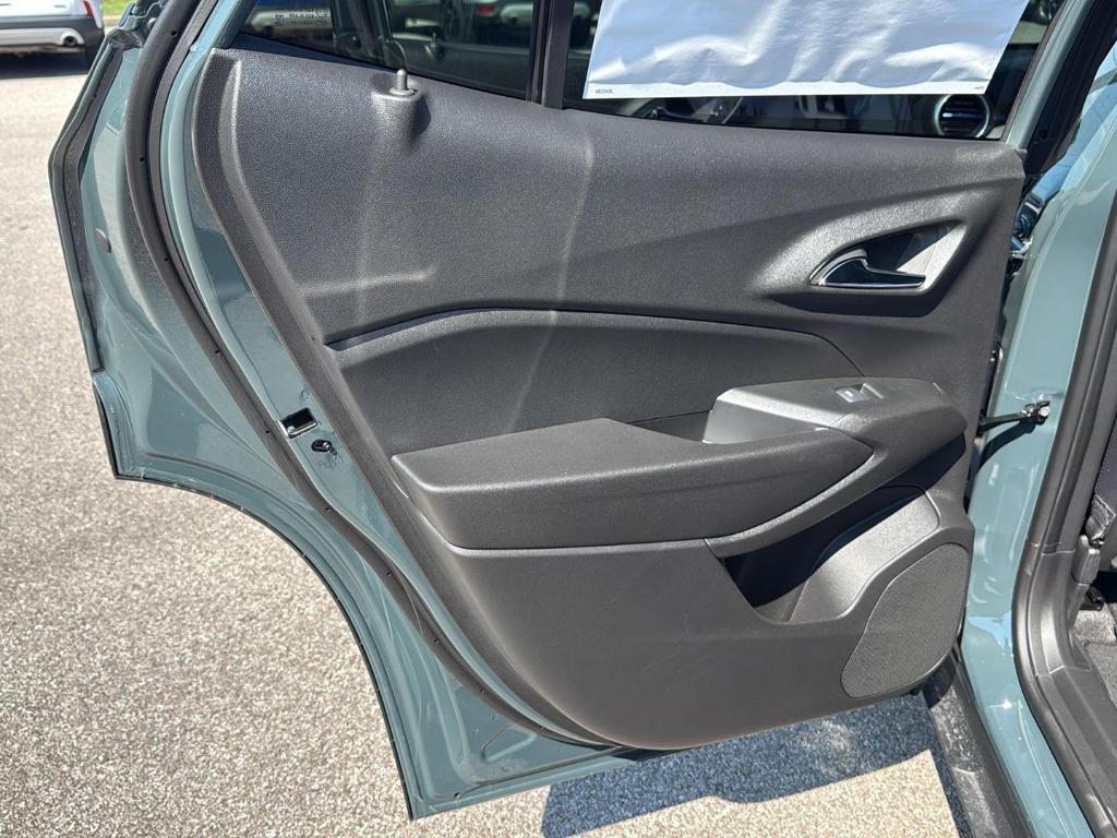 new 2025 Chevrolet Trax car, priced at $25,485