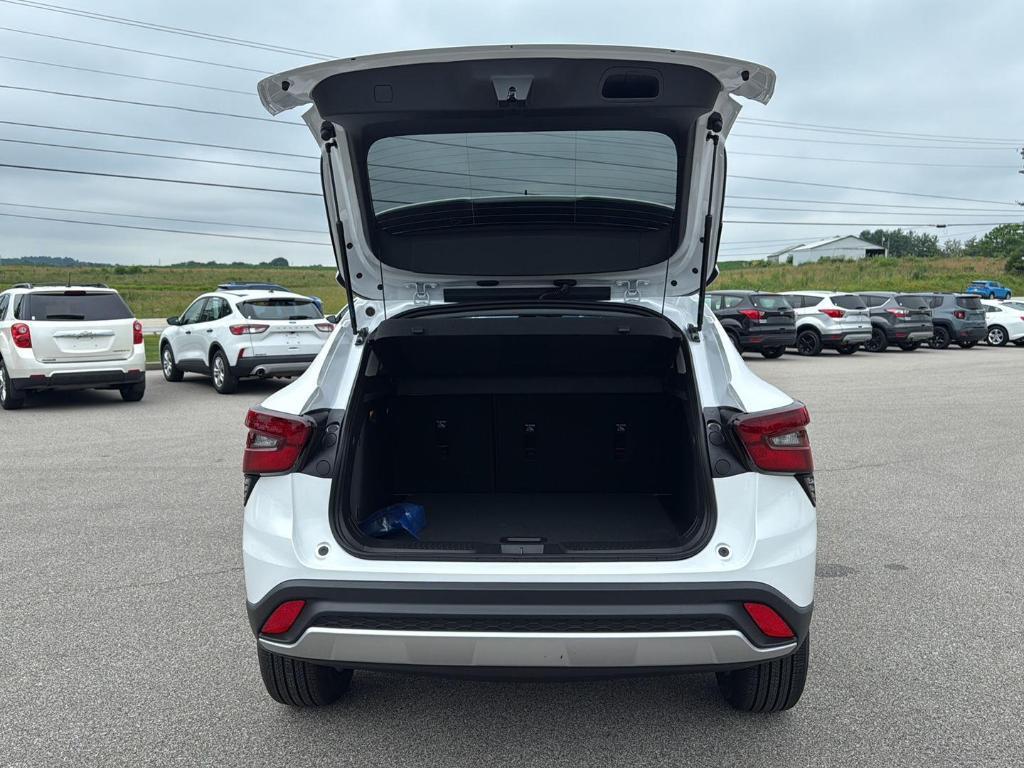 new 2025 Chevrolet Trax car, priced at $24,135