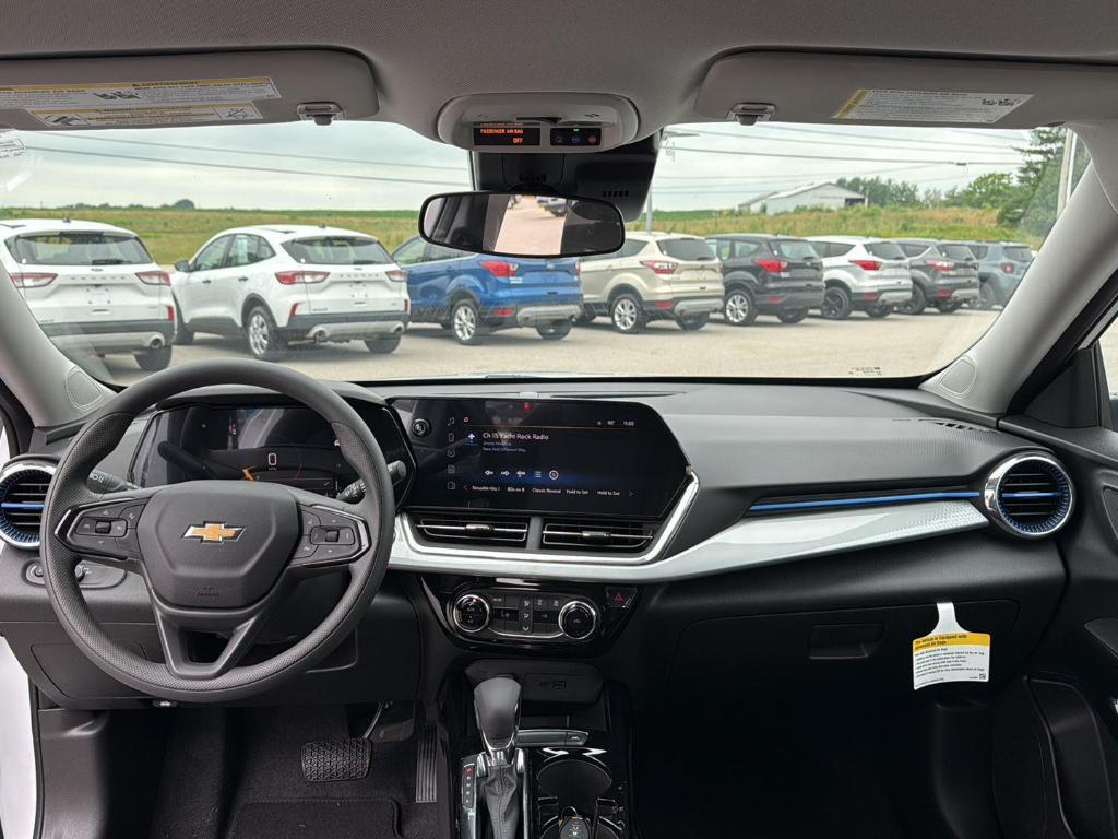 new 2025 Chevrolet Trax car, priced at $24,135
