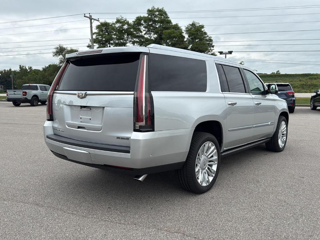 used 2017 Cadillac Escalade ESV car, priced at $30,995