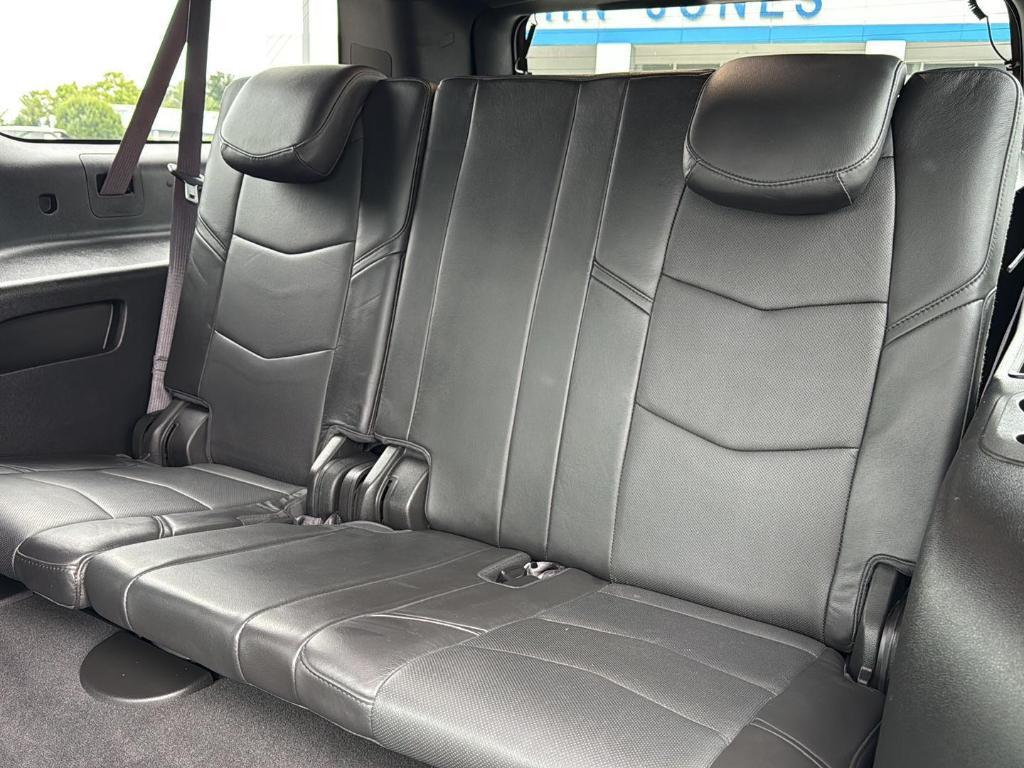 used 2017 Cadillac Escalade ESV car, priced at $30,995