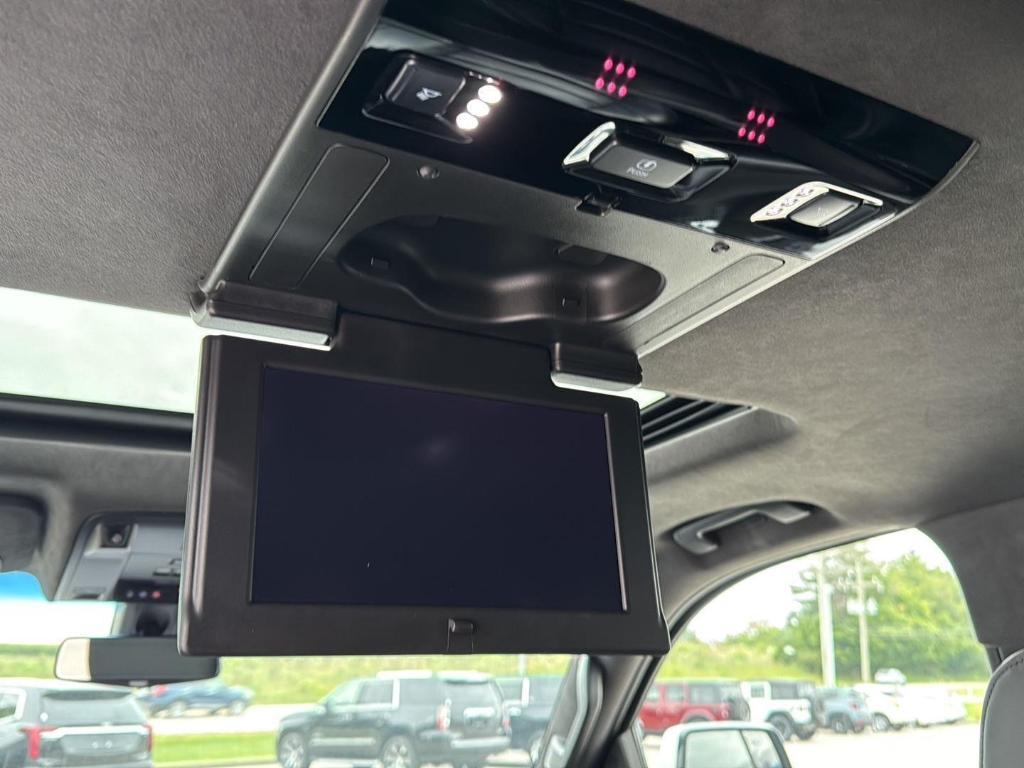 used 2017 Cadillac Escalade ESV car, priced at $30,995