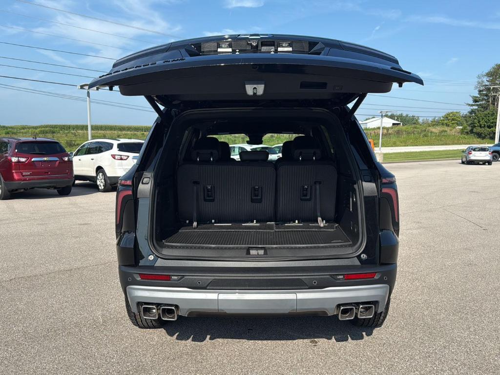 new 2026 Chevrolet Traverse car, priced at $52,660