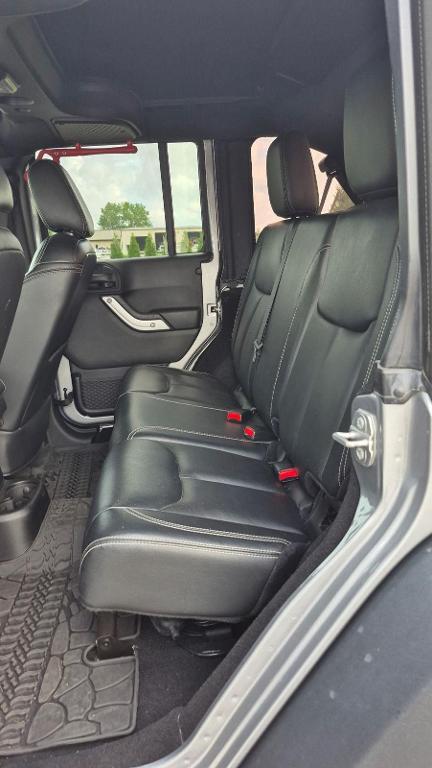 used 2015 Jeep Wrangler Unlimited car, priced at $28,995