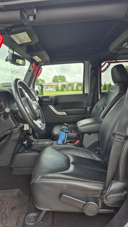 used 2015 Jeep Wrangler Unlimited car, priced at $28,995