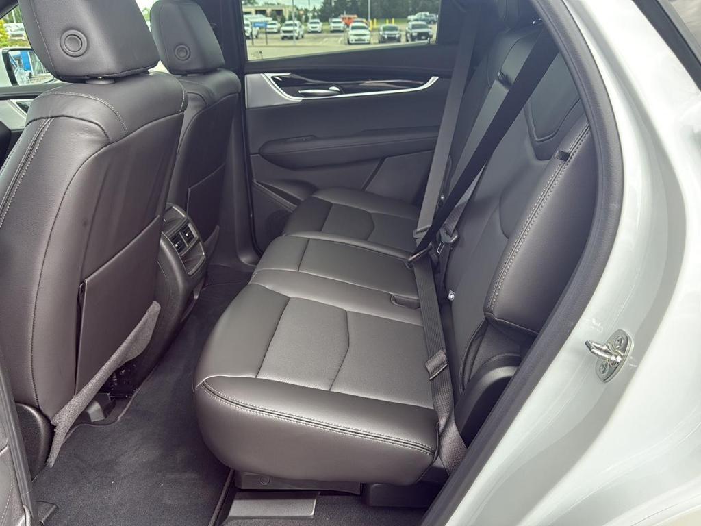 new 2025 Cadillac XT5 car, priced at $58,390