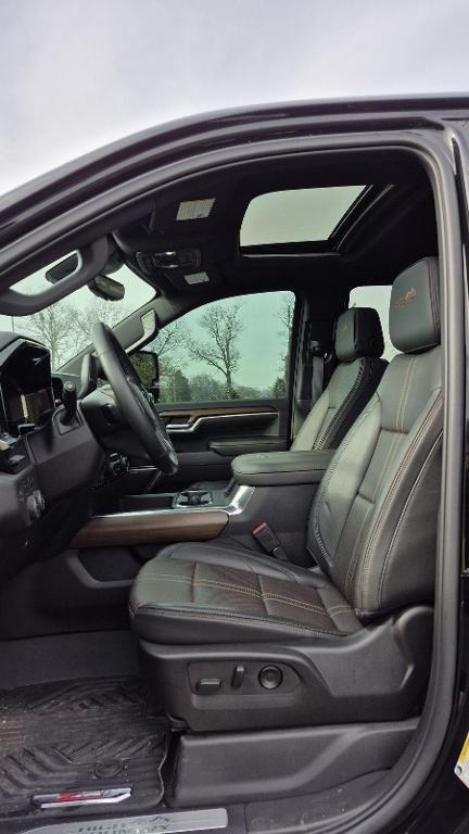 used 2024 Chevrolet Silverado 2500 car, priced at $69,995