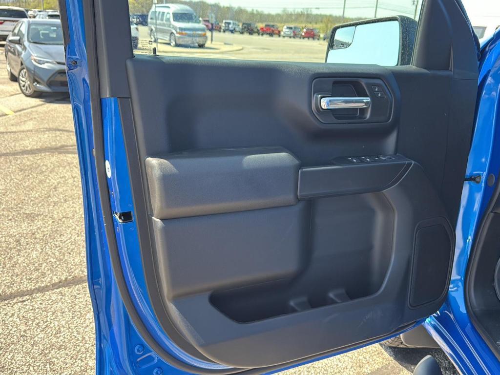 new 2025 Chevrolet Silverado 1500 car, priced at $44,560
