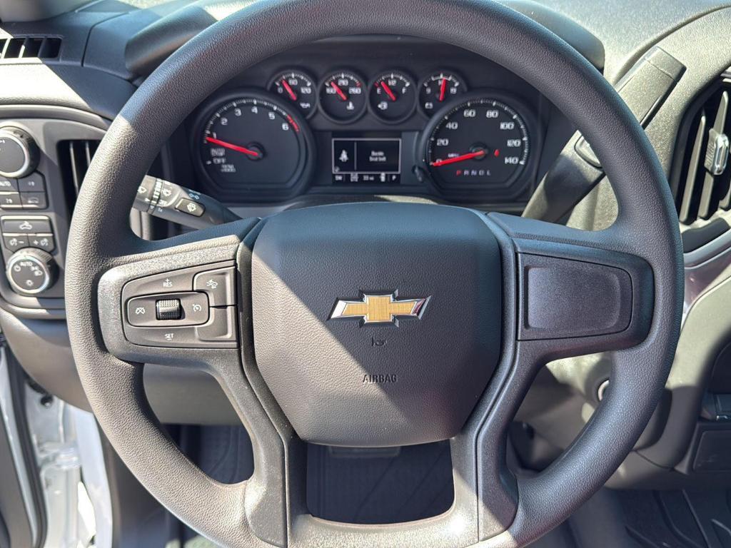 new 2025 Chevrolet Silverado 1500 car, priced at $43,005