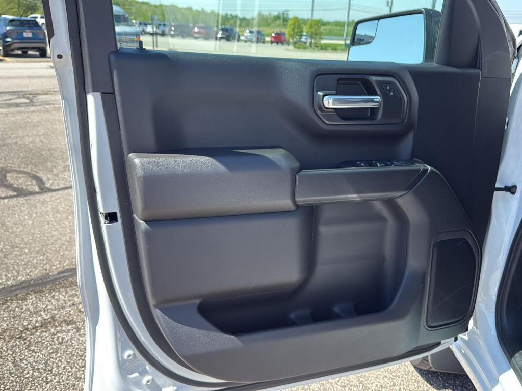 new 2025 Chevrolet Silverado 1500 car, priced at $43,005