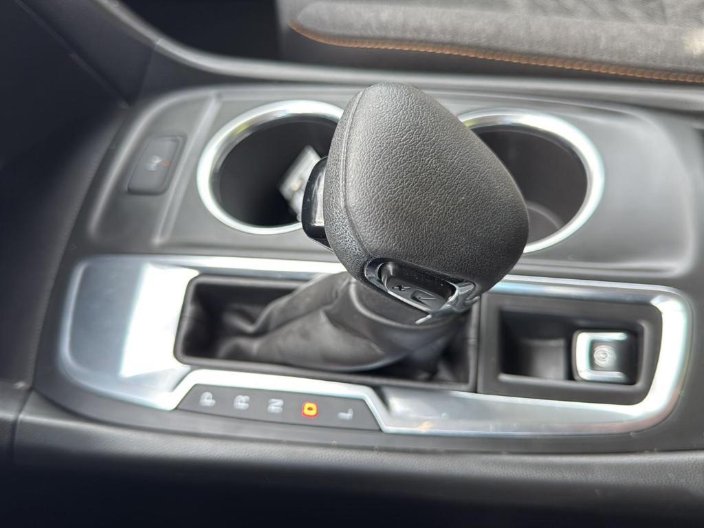 used 2023 Chevrolet Equinox car, priced at $25,995
